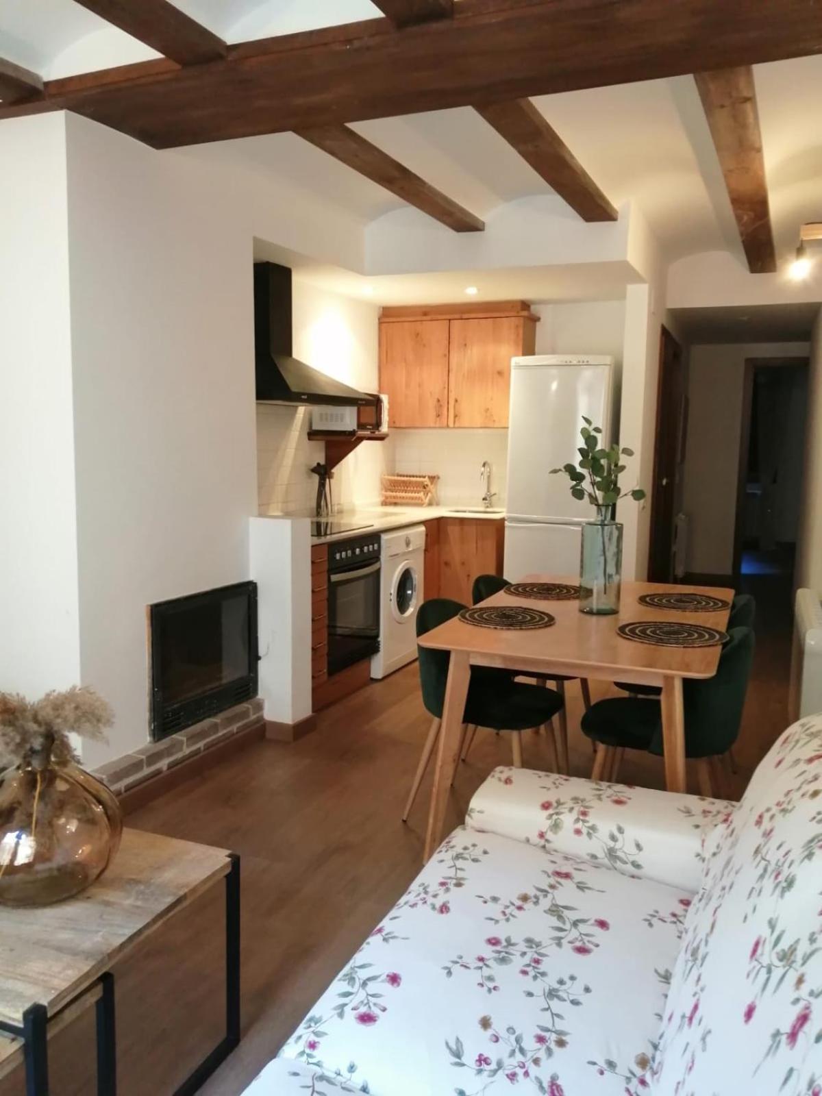 Apartamentos Casa Meme Mora de Rubielos Dış mekan fotoğraf
