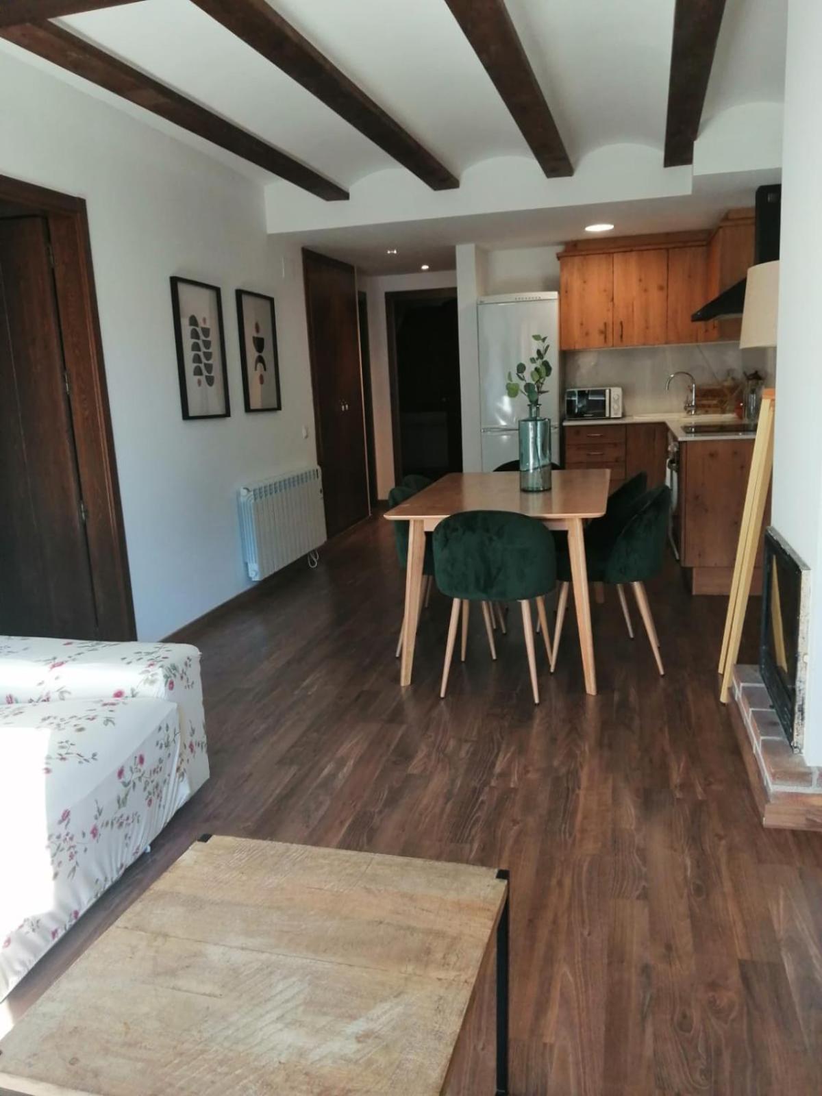 Apartamentos Casa Meme Mora de Rubielos Dış mekan fotoğraf
